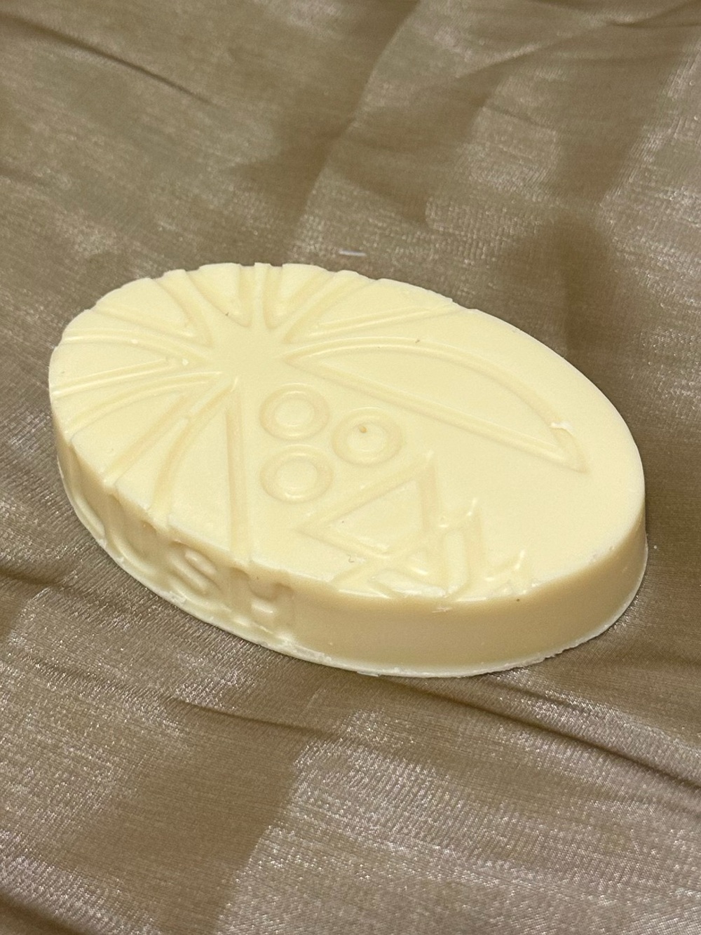 Lush coconut drench massage bar